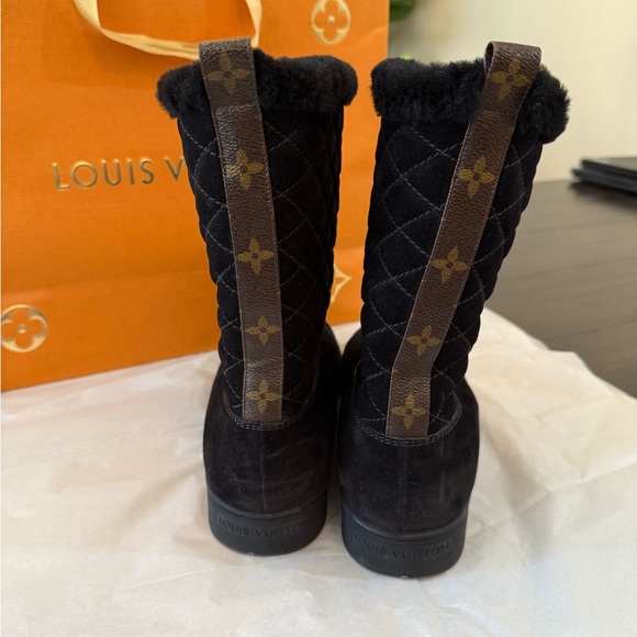 Louis Vuitton Black Quilted Women's Boots - Picture 2 of 13